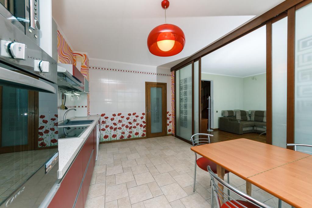 Two-Storey Apartment Near Iec Kiev Esterno foto